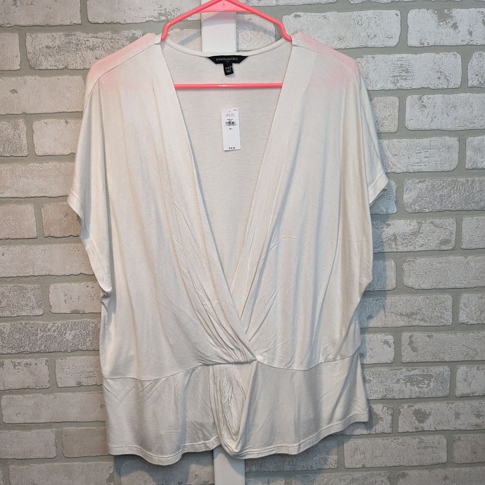 Banana Republic NEW top, XXL, off white. FINAL PRICE DROP 💧💧💧💧💧